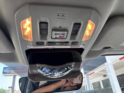 Used 2020 Toyota Highlander Limited FWD image 44