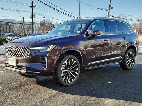 Used 2025 Volvo XC90 B6 Ultra w/ Protection Package Premier image 3