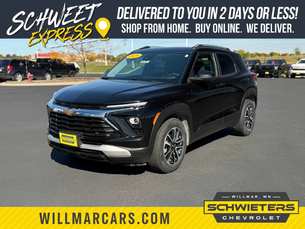 Used 2025 Chevrolet TrailBlazer LT FWD image 1