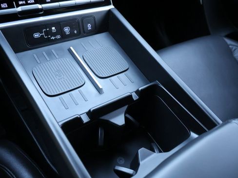 Used 2025 Hyundai Santa Fe Limited image 41