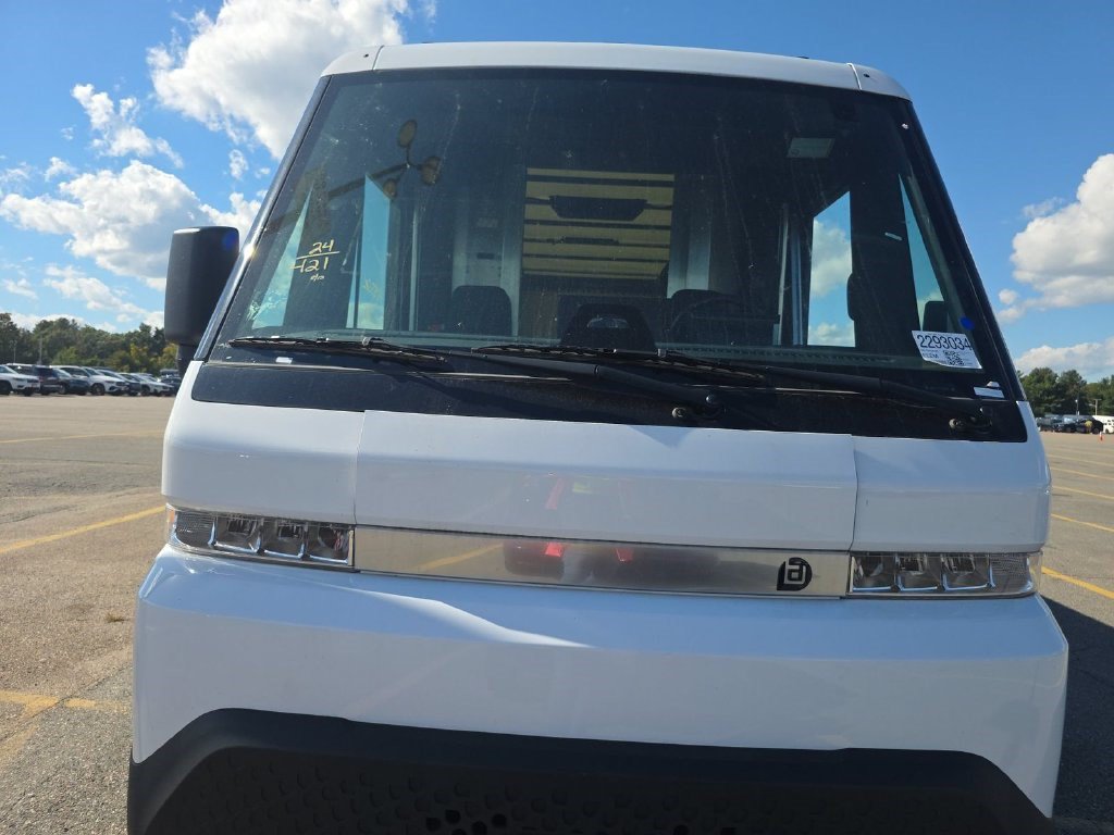 Used 2024 Chevrolet Brightdrop 600 w/ Commercial Equipment Package AWD/4WD image 2
