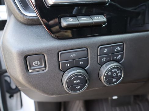 Used 2024 Chevrolet Silverado 1500 LTZ w/ Technology Package AWD/4WD image 20