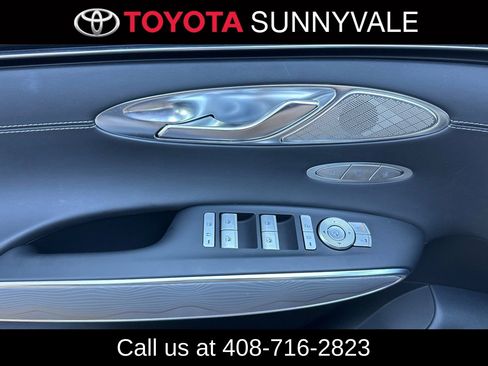 Used 2024 Genesis GV70 2.5T Advanced w/ Advanced Package image 15