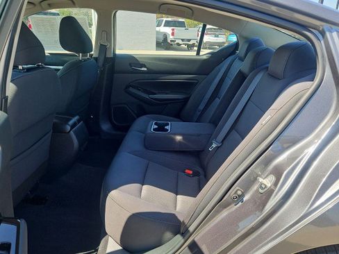 Used 2021 Nissan Altima 2.5 SV FWD image 24