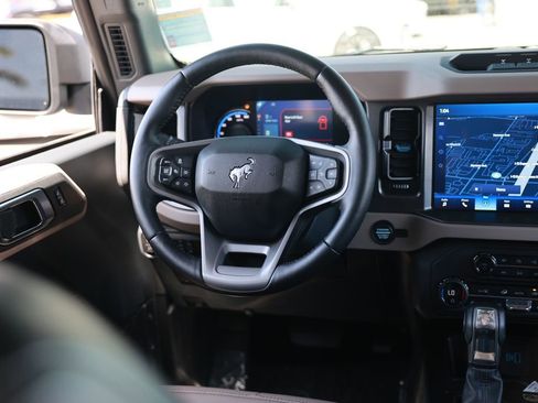 Used 2024 Ford Bronco Wildtrak AWD/4WD image 26