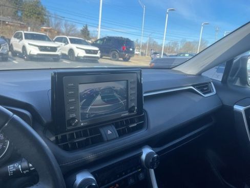 Used 2020 Toyota RAV4 XLE image 42
