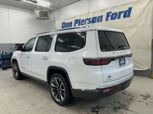Used 2022 Jeep Wagoneer Series III w/ Premium Group I image 6