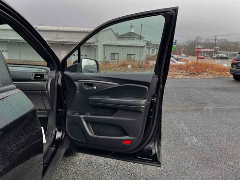 Used 2021 Honda Passport Sport image 14