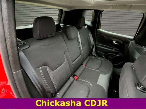 Used 2022 Jeep Renegade Latitude w/ Sun/Sound Group image 24