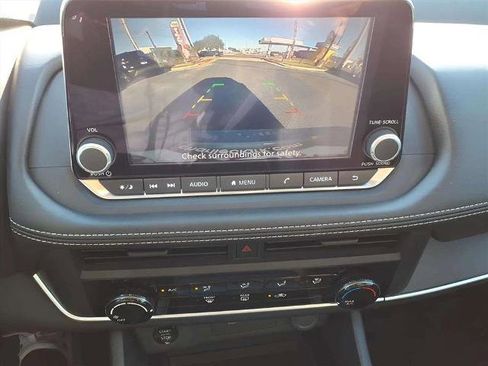 Certified 2025 Nissan Rogue S image 15