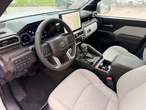 Used 2026 Toyota Tacoma Limited AWD/4WD image 11