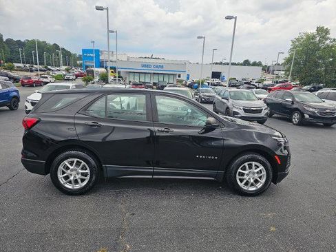 Used 2022 Chevrolet Equinox LS FWD image 36