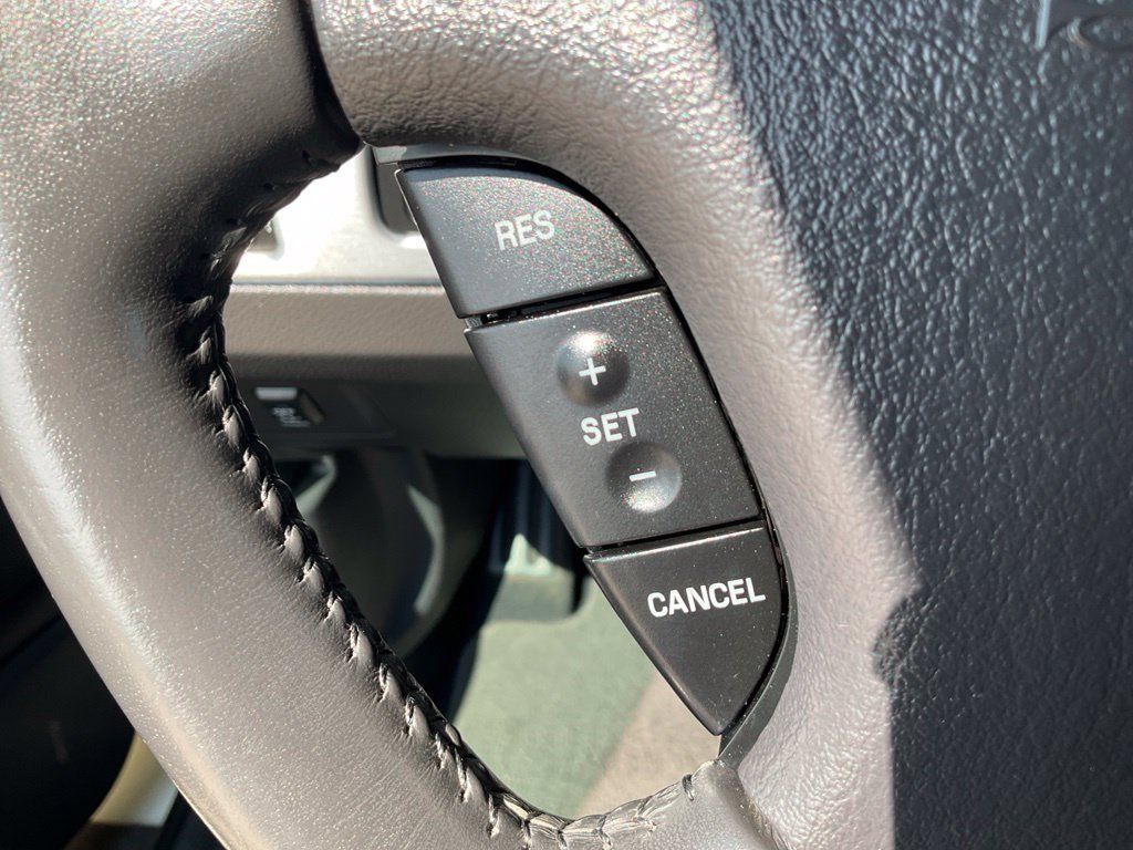 Used 2002 Ford Thunderbird RWD image 10