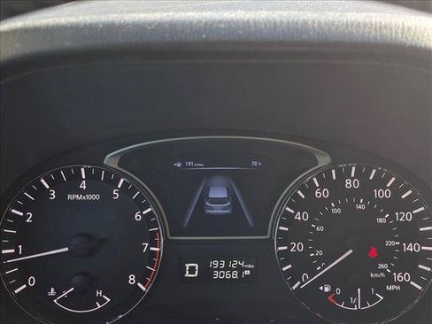 Used 2013 Nissan Pathfinder SL w/ SL Premium Pkg FWD image 9