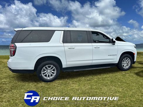 Used 2022 Chevrolet Suburban LT image 9