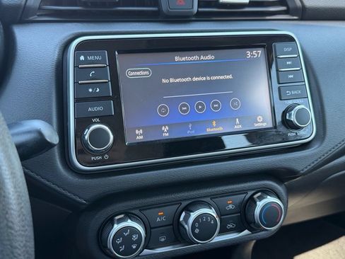 Used 2020 Nissan Versa S FWD image 26