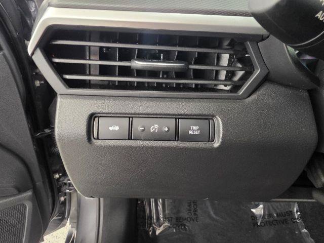 Used 2026 Nissan Altima 2.5 SR FWD image 15