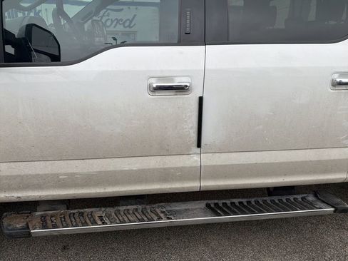 Used 2017 Ford F250 XLT w/ XLT Premium Package image 8