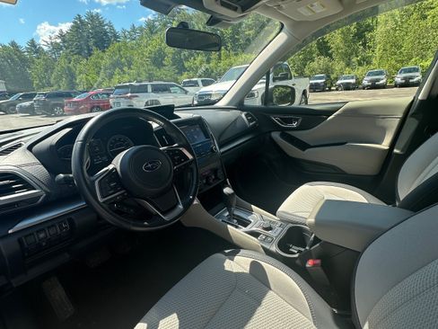 Used 2024 Subaru Forester Premium AWD/4WD image 18