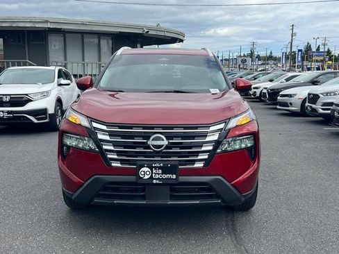 Used 2024 Nissan Rogue SV w/ SV Premium Package AWD/4WD image 4