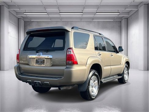 Used 2008 Toyota 4Runner SR5 image 3