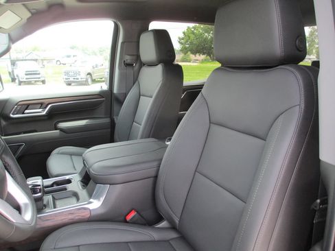 New 2026 GMC Sierra 1500 SLT w/ SLT Premium Package AWD/4WD image 13