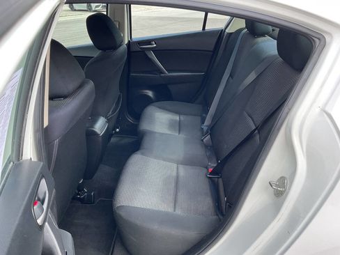 Used 2012 MAZDA MAZDA3 i Sport FWD image 23