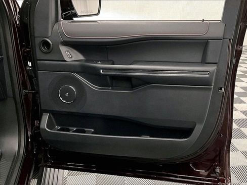 Used 2023 Ford Expedition Max Limited image 19