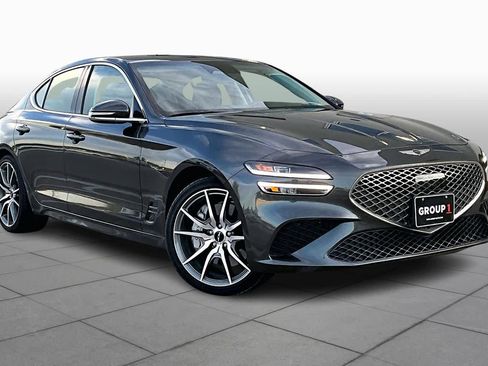 Used 2025 Genesis G70 2.5T image 2
