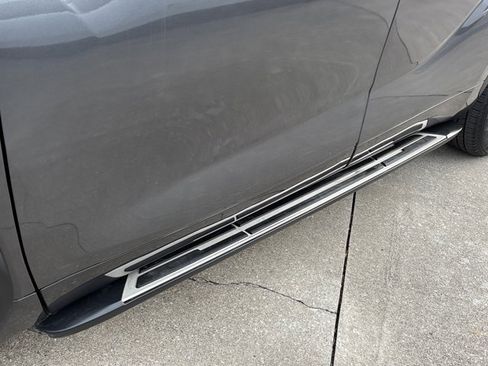 Used 2021 Toyota Highlander XLE image 15