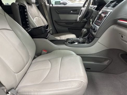 Used 2017 GMC Acadia Limited SLT image 10