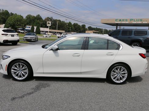 Used 2024 BMW 330i Sedan w/ Premium Package RWD image 2