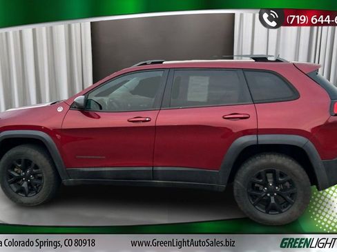 Used 2015 Jeep Cherokee Trailhawk w/ Trailer Tow Group image 2