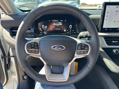 New 2026 Ford Explorer Active w/ Active Comfort Package image 17