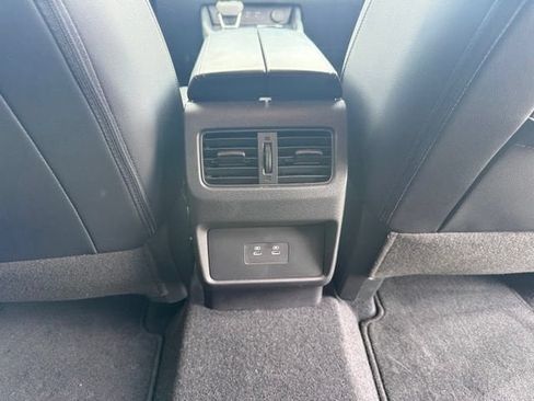 Used 2026 Nissan Rogue SL FWD image 15
