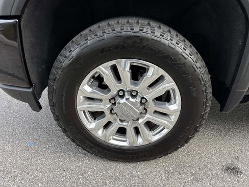 Used 2023 GMC Sierra 2500 Denali w/ Denali Ultimate Package image 10