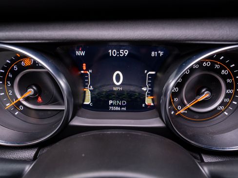 Used 2021 Jeep Wrangler Unlimited Sahara AWD/4WD image 23