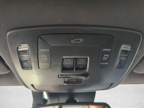 Used 2024 Toyota Sienna XSE w/ XSE Premium Package image 21