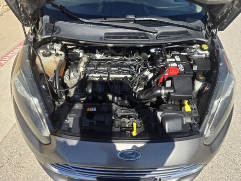 Used 2014 Ford Fiesta SE image 15