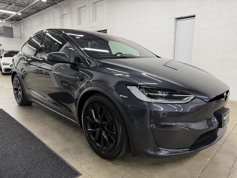 Used 2024 Tesla Model X AWD/4WD image 3