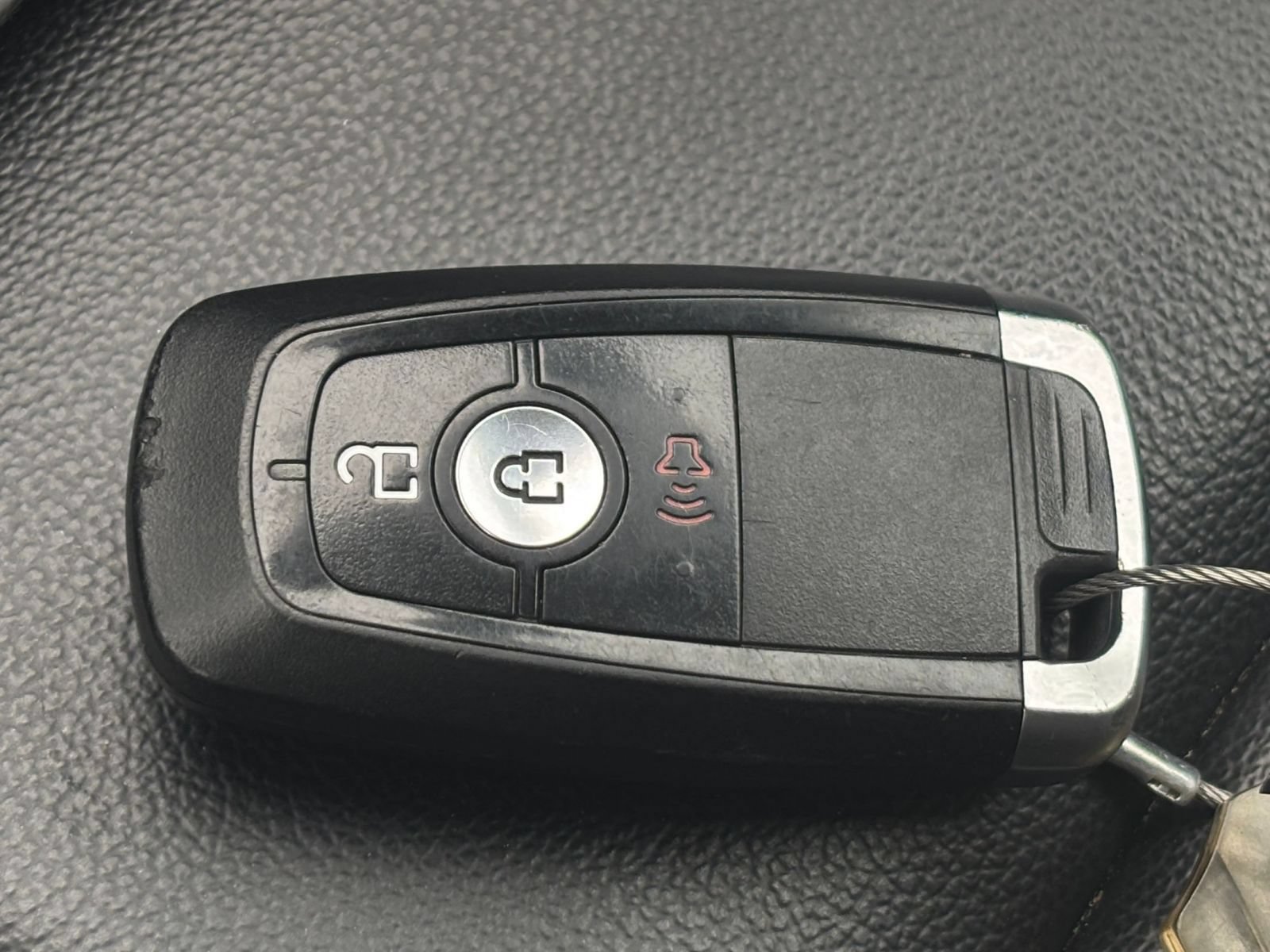 Used 2024 Ford Edge SEL AWD/4WD image 19