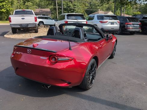 New 2026 MAZDA MX-5 Miata Club w/ Interior Package RWD image 6