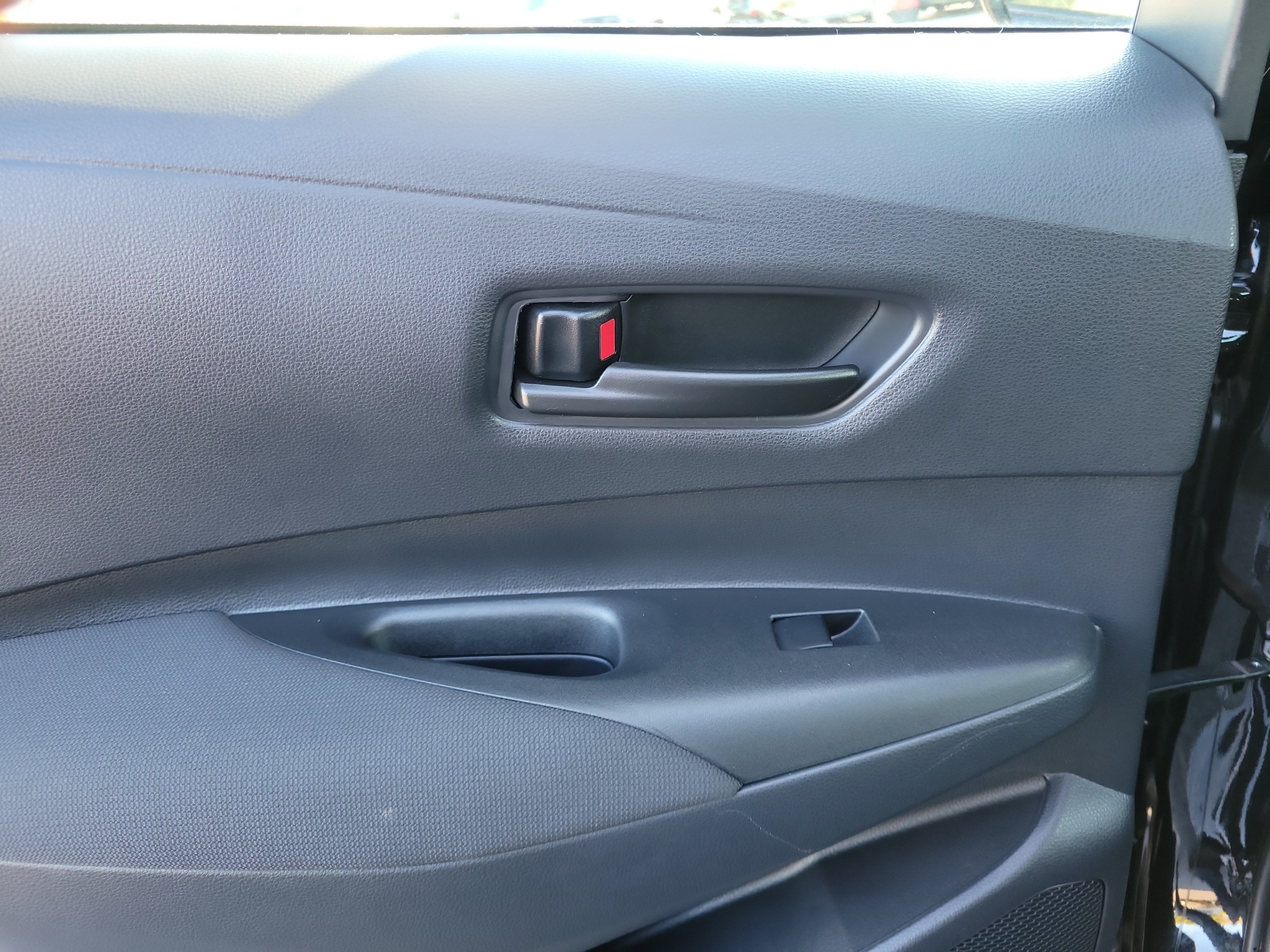 Used 2026 Toyota Corolla LE FWD image 12
