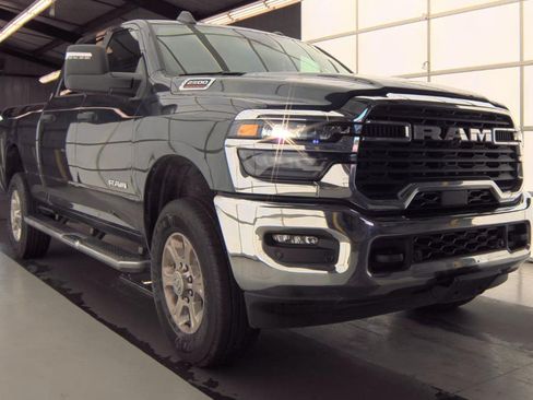Used 2026 RAM 2500 Big Horn AWD/4WD image 2