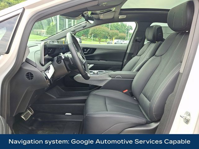 Used 2025 Cadillac Optiq Luxury 2 w/ LPO, Floor Liner Package AWD/4WD image 2