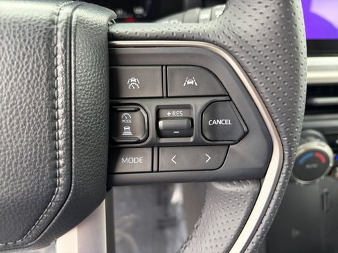 Certified 2026 Toyota 4Runner TRD Off-Road Premium AWD/4WD image 15
