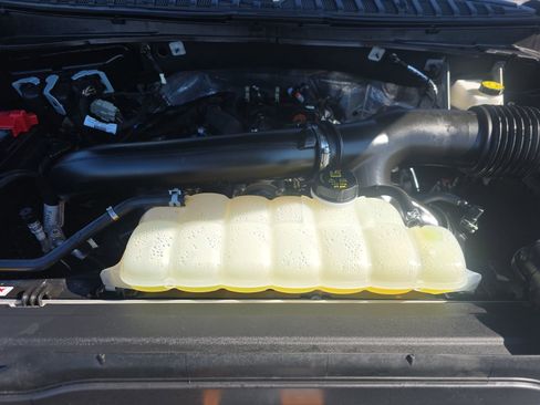 Used 2025 Ford Expedition Active image 7