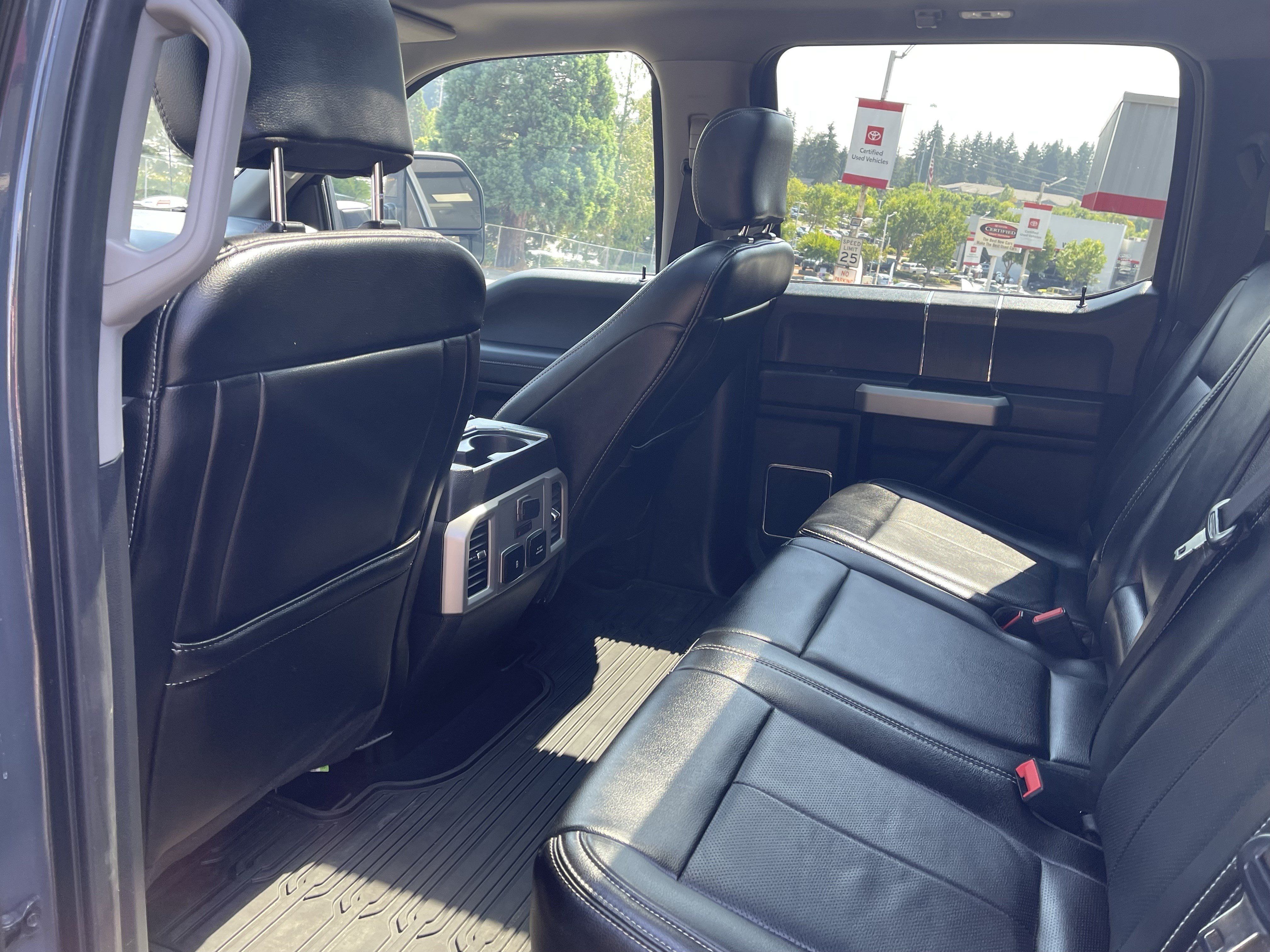 Used 2021 Ford F350 Lariat w/ Lariat Ultimate Package AWD/4WD image 15