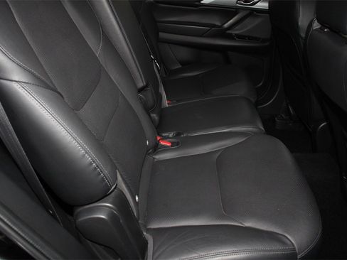 Used 2018 MAZDA CX-9 Touring image 22