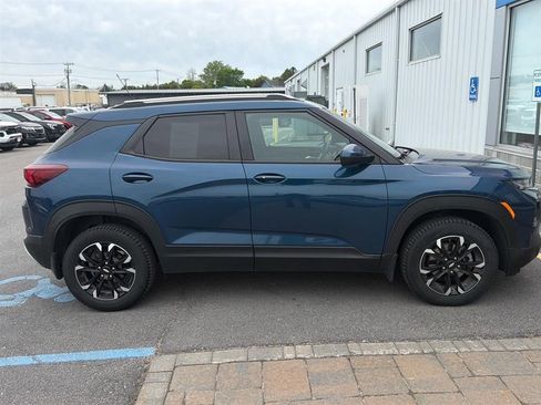 Used 2021 Chevrolet TrailBlazer LT w/ Convenience Package AWD/4WD image 6